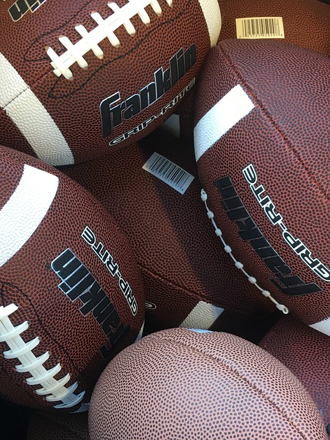 這位效力於 這位效力於